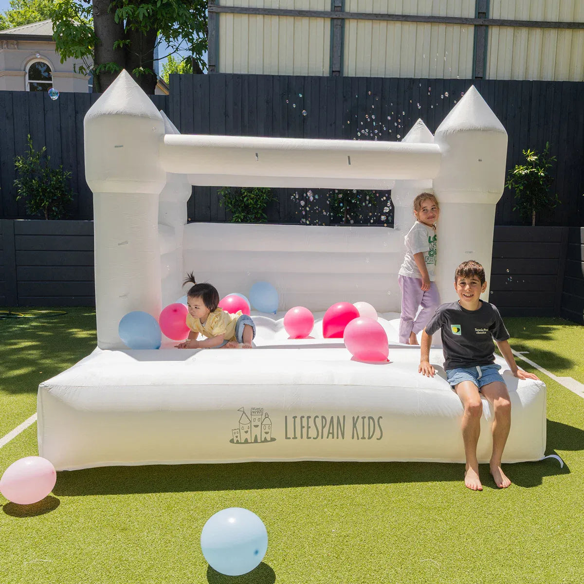 Palace Jumping Castle